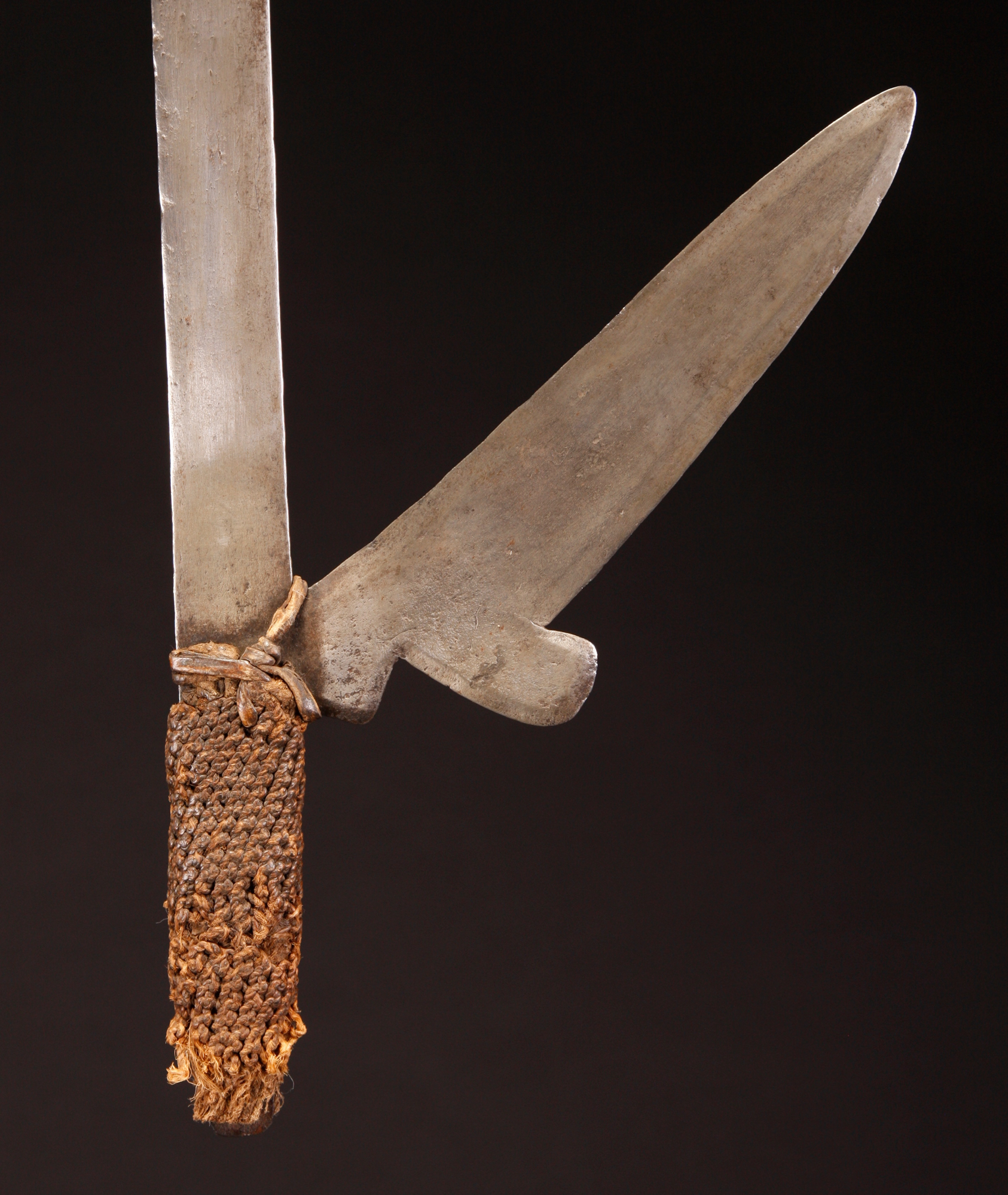 AF607: Azande Throwing Knife