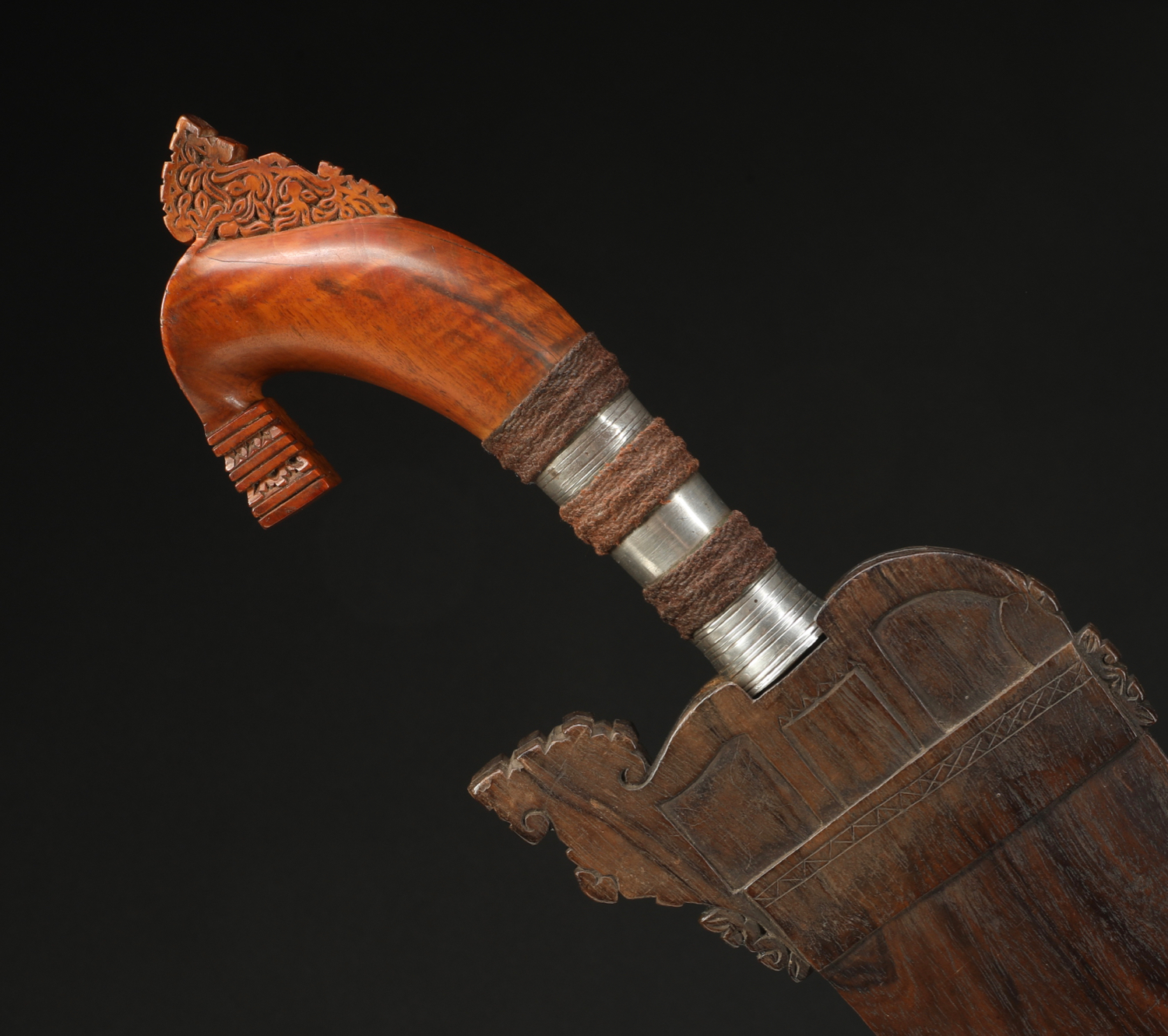 PH809: Moro Barong Sword