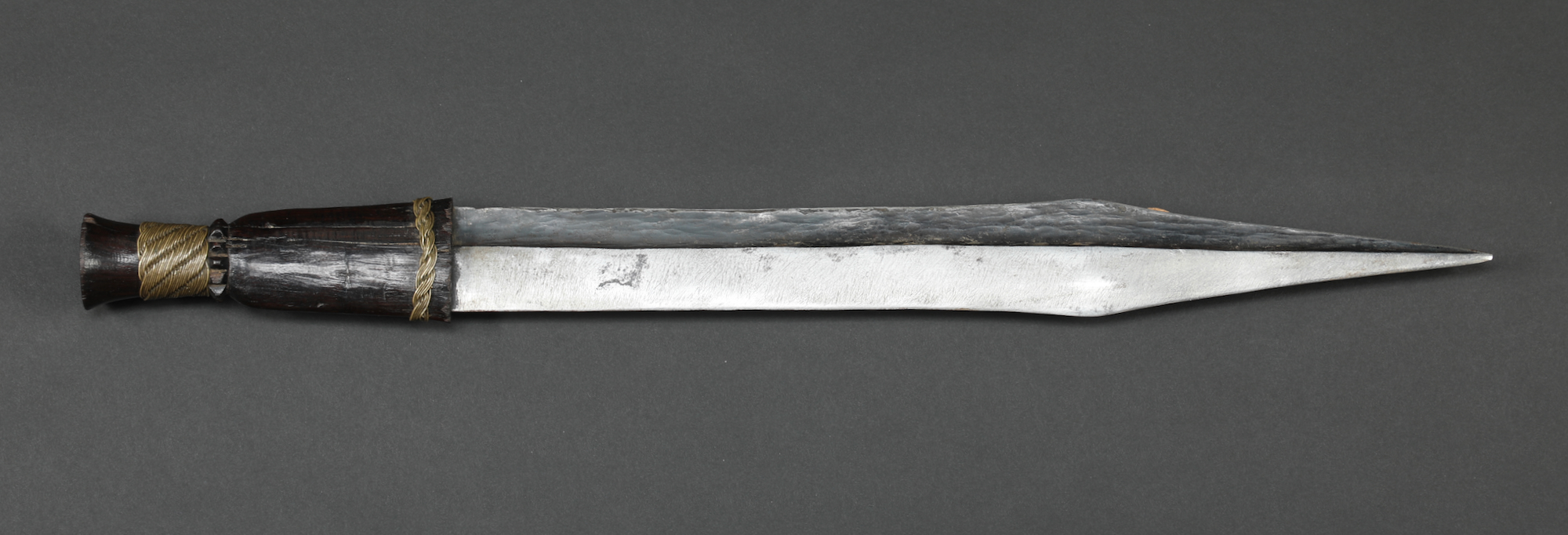 AF651: Shona Sword