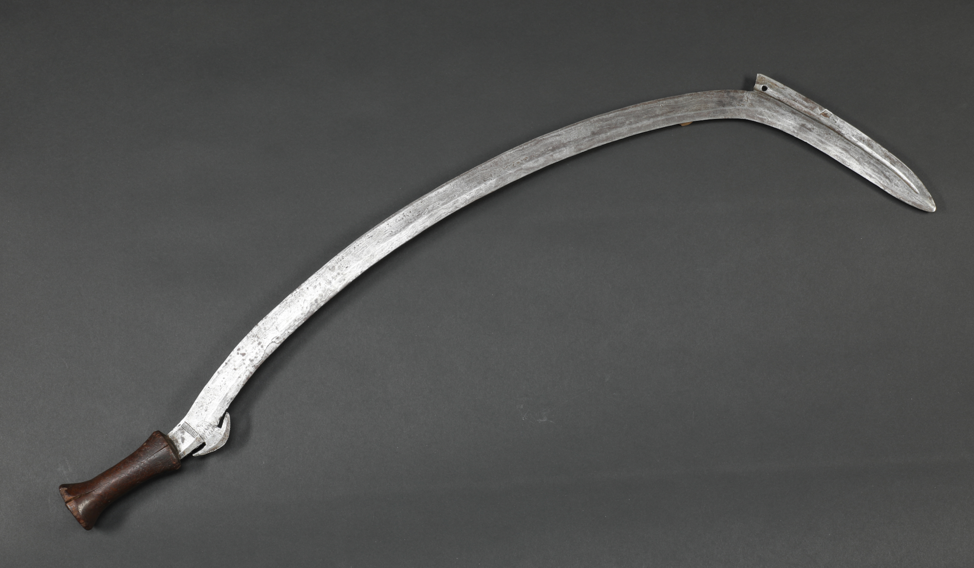 AF652: Azande Sickle Sword