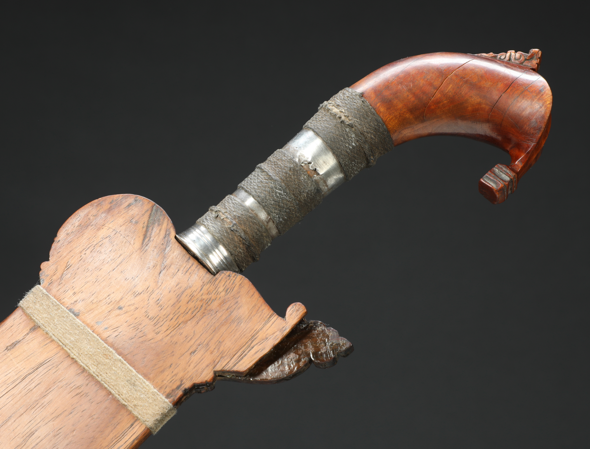 PH833: Moro Barong Sword