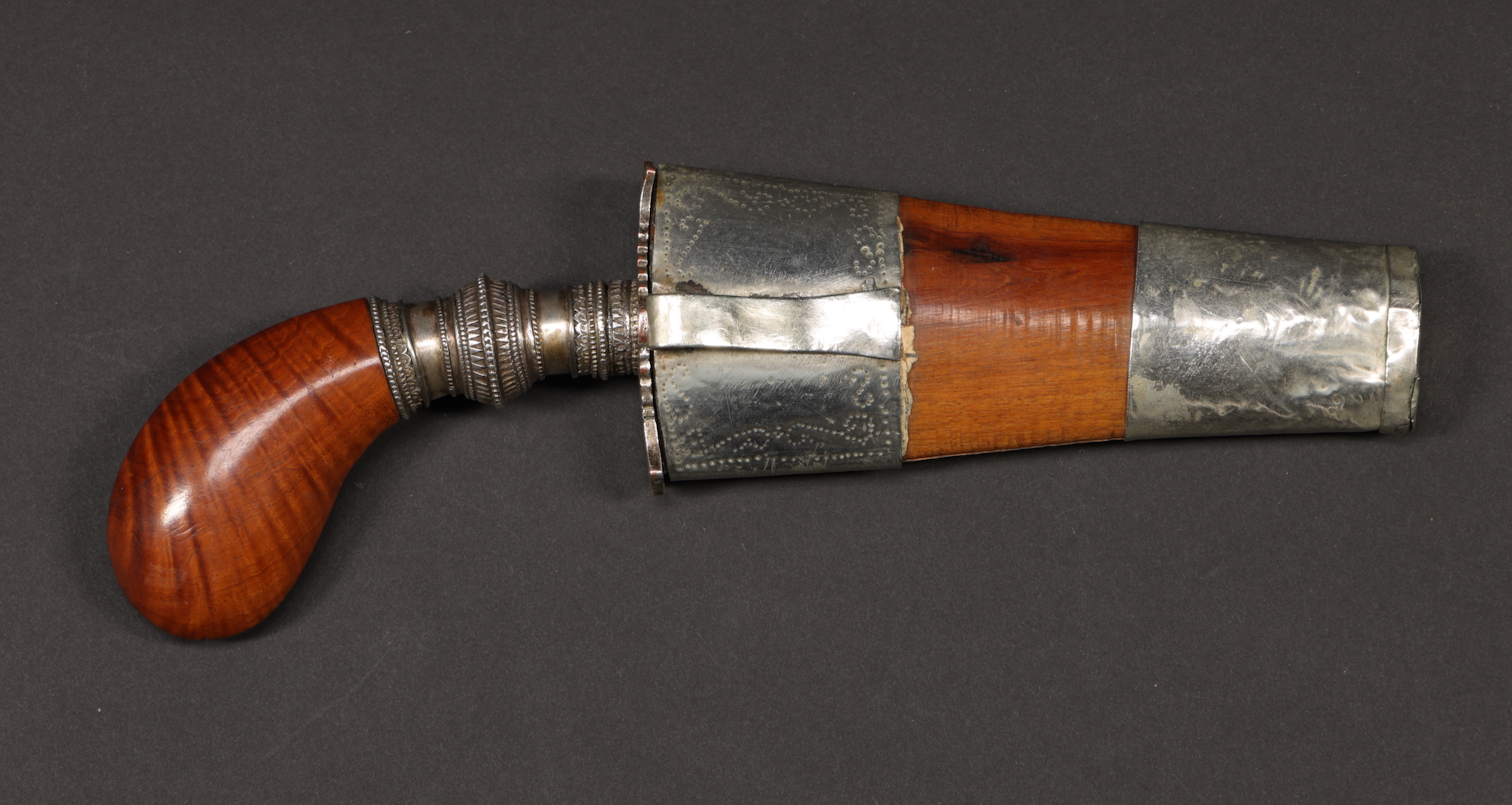 PH840: Moro Punal Dagger