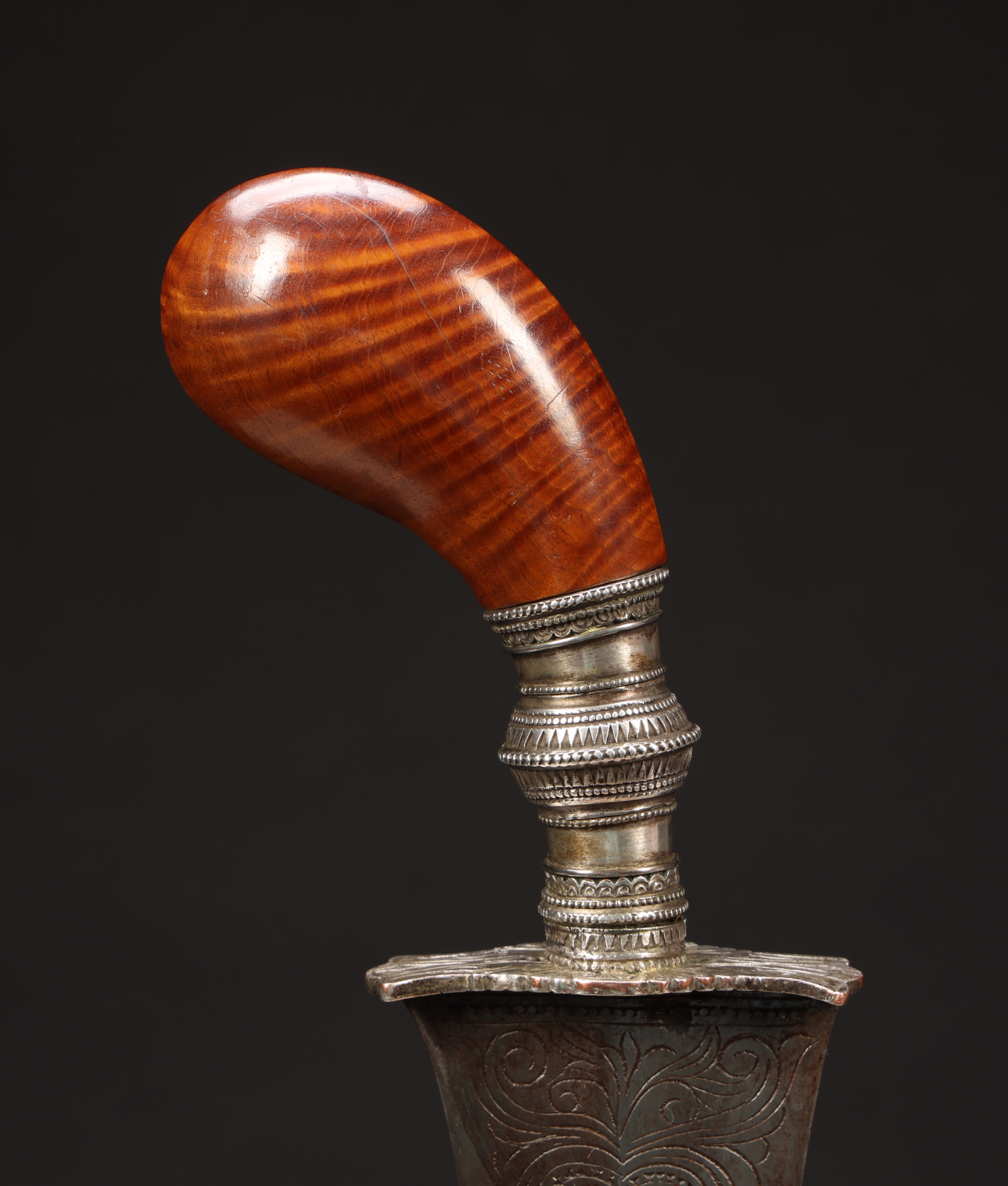 PH840: Moro Punal Dagger