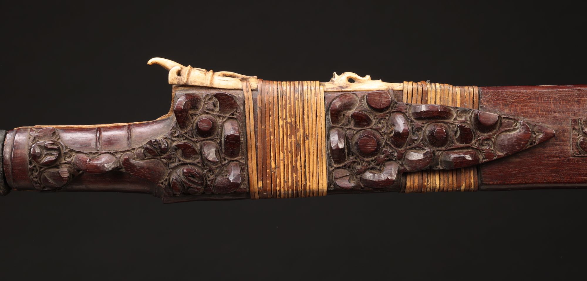 INDO810: Dayak Mandau Sword