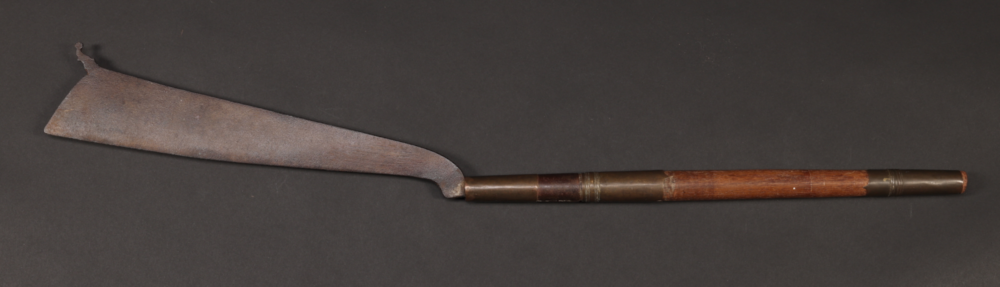 AS624: Cambodian Mak Sword