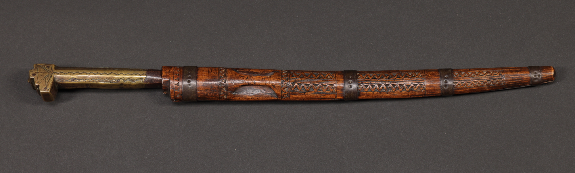 AF654: Flyssa Dagger