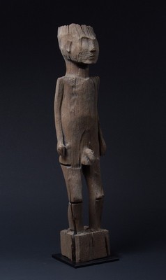 AF405: Sakalava Funerary Monument