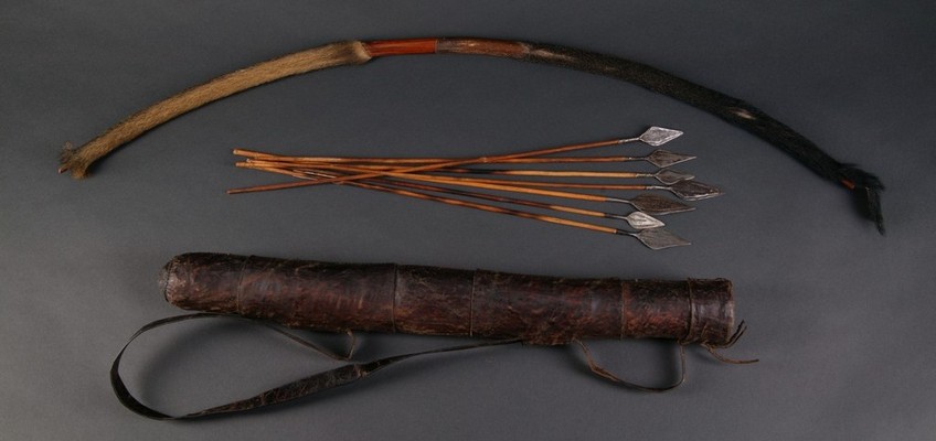 AF470: African Bow and Arrow set