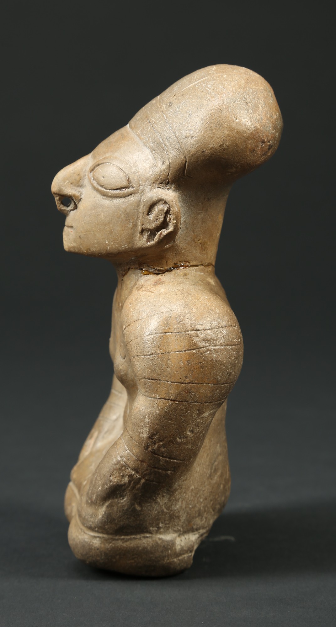 PC420: Guangala sitting figure