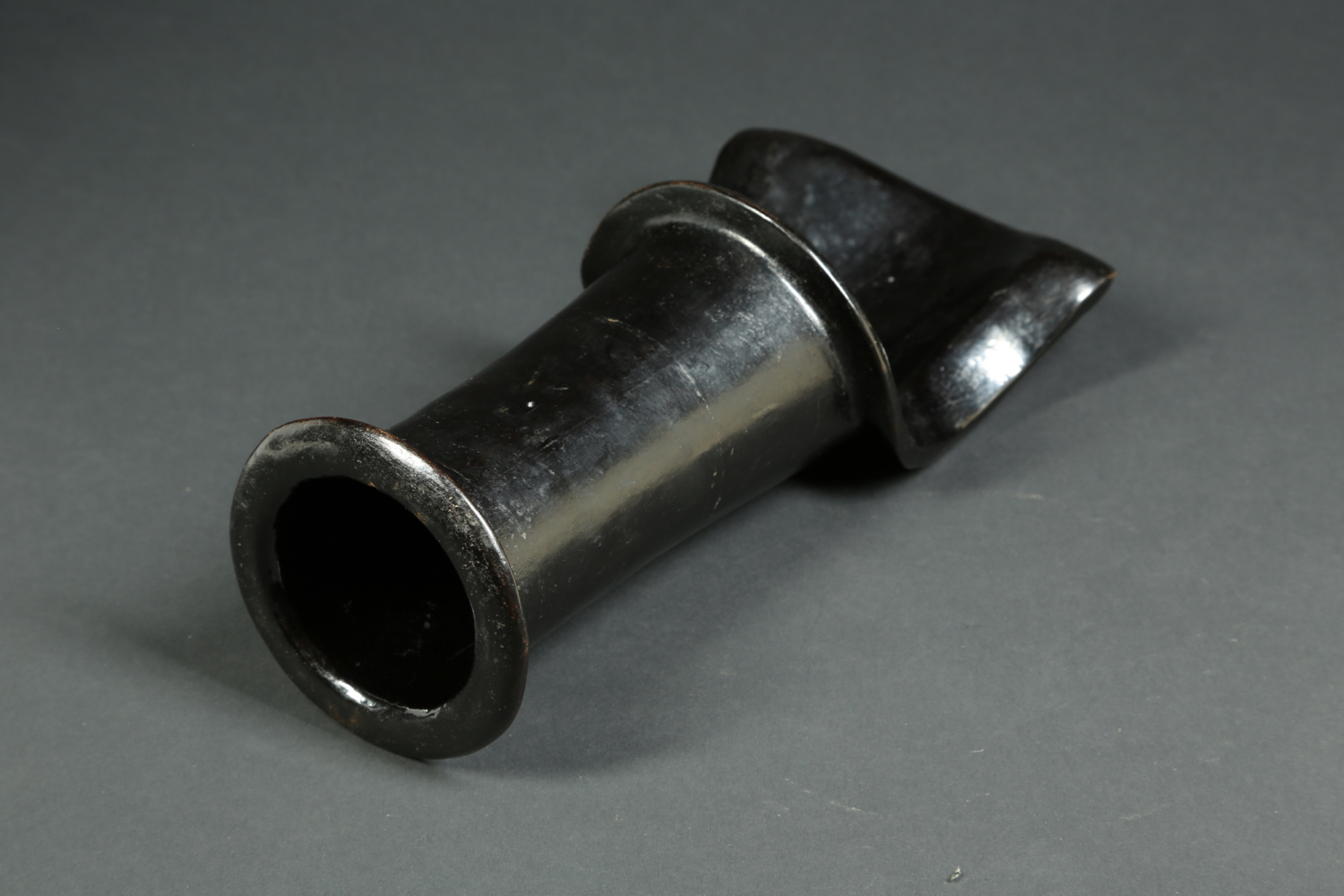 AS582: Nuosuo Yi Arm Guard