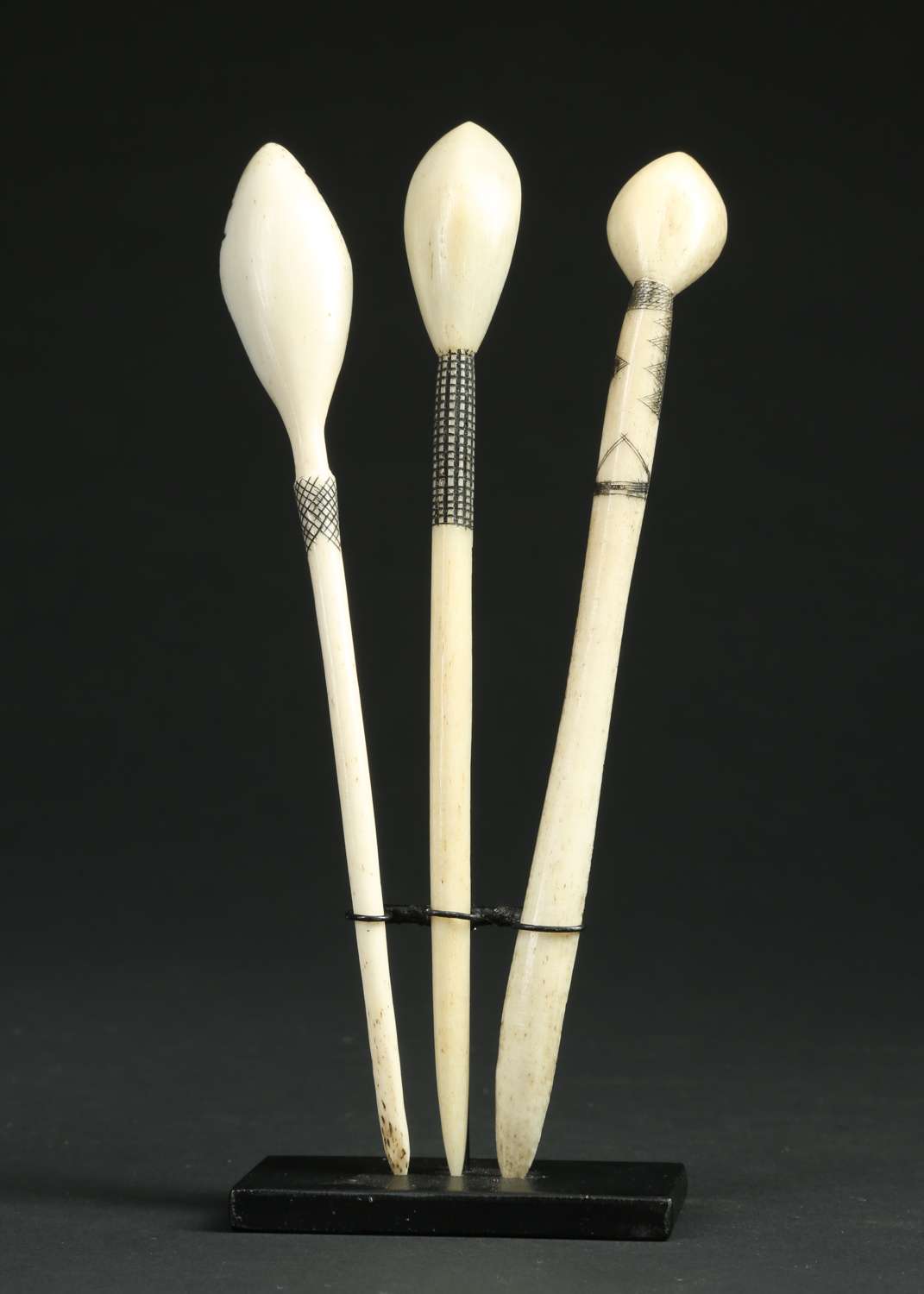 AF621 : Zulu Snuff Spoons