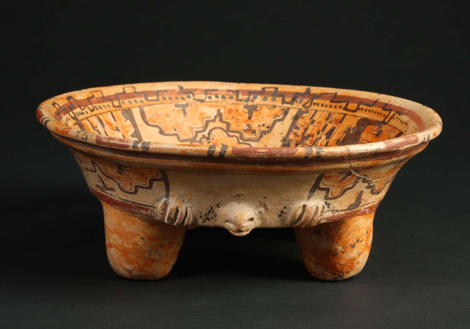 PC422 : Mayan Tripod Bowl