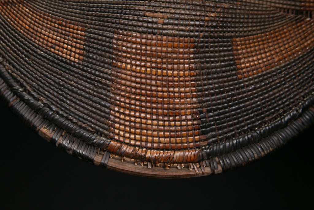 Tribal Art :: African Art :: AF525 :: Azande War Shield :: Farrow Fine Art